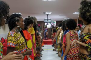 Desfile no SINDPREV marcou o Dia da Mulher Negra, Latina e Caribenha